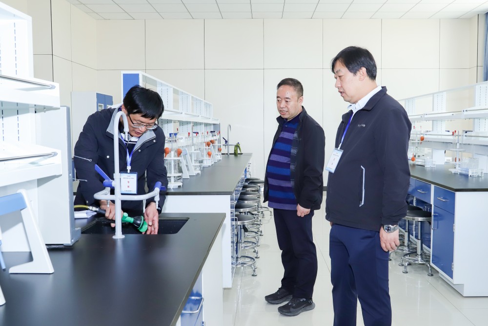 2023年5月26日 世界杯在线信誉网址2023年高校实验室安全现场检查首次会议 (24)(1).jpg